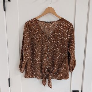 ✨4 for 12 West Kei Leopard Print Tie-Front Blouse – Size  Small